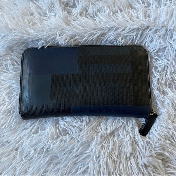 Burberry London Check Renfrew Zip Around Wallet - Picture 5 of 13